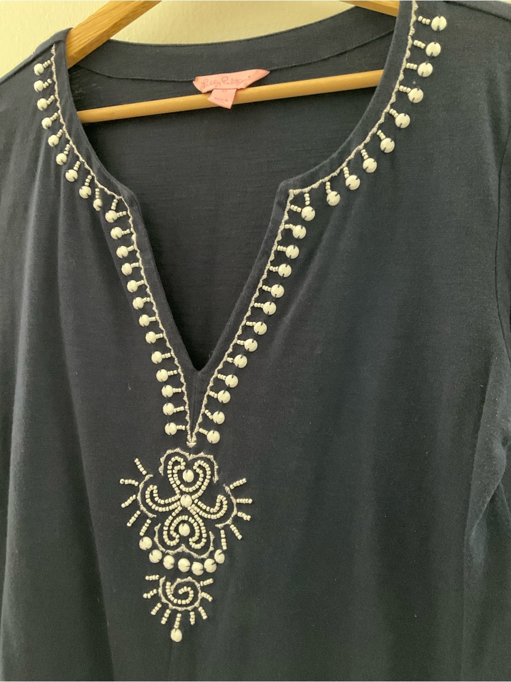 Lilly Pulitzer Medium Navy Blue Embroidered Beaded V Neck Tunic Top 100% Cotton - Picture 3 of 10